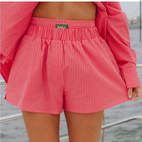 ISO M/L - Picture 2 of 2